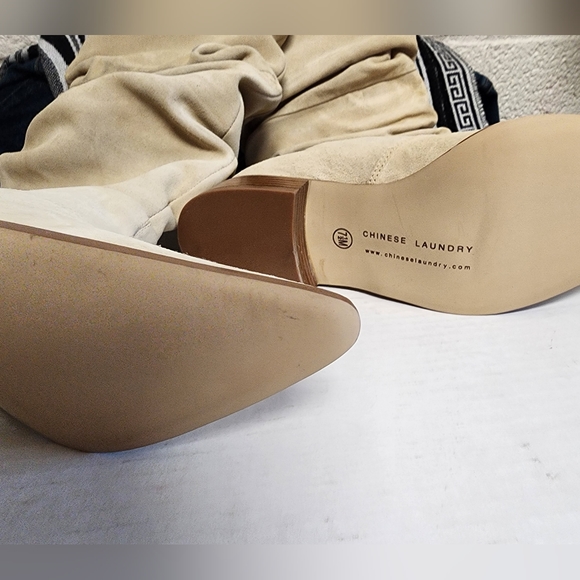 CHINESE LAUNDRY Womens Suede Pointed Toe Low Heel Slouch BOOTS Pull-On Sz 7.5M - Picture 9 of 16